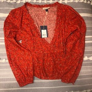 NWT Universal Threads Floral Wrap Top